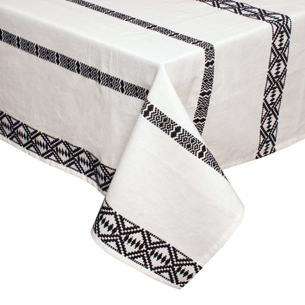 Mantel Beige Con Franjas Decorativas 140X230Cm